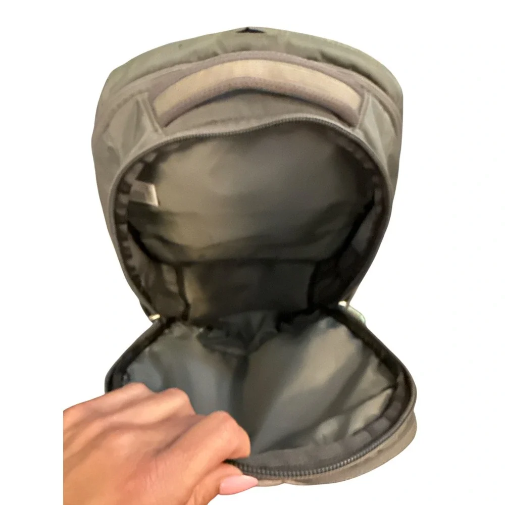 The North Face Borealis Backpack OS Grey White FlexVent‎ Laptop Bag